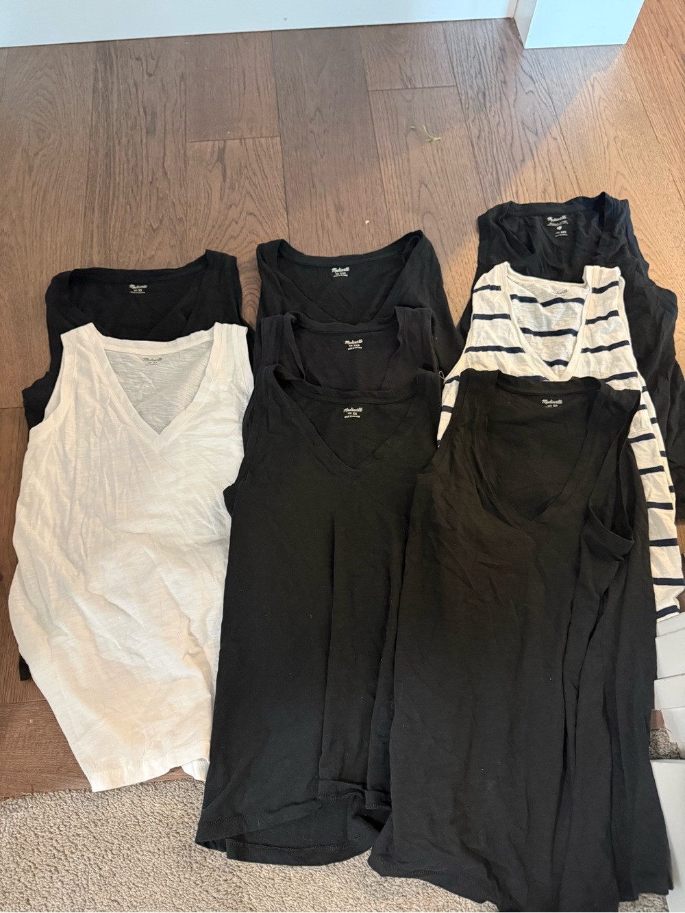8 madewell tanks, pockets and non pockets xs and xxs